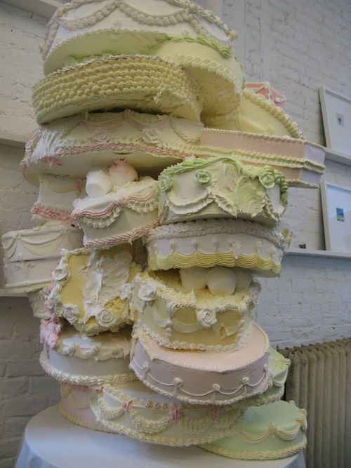 Cake sculpture